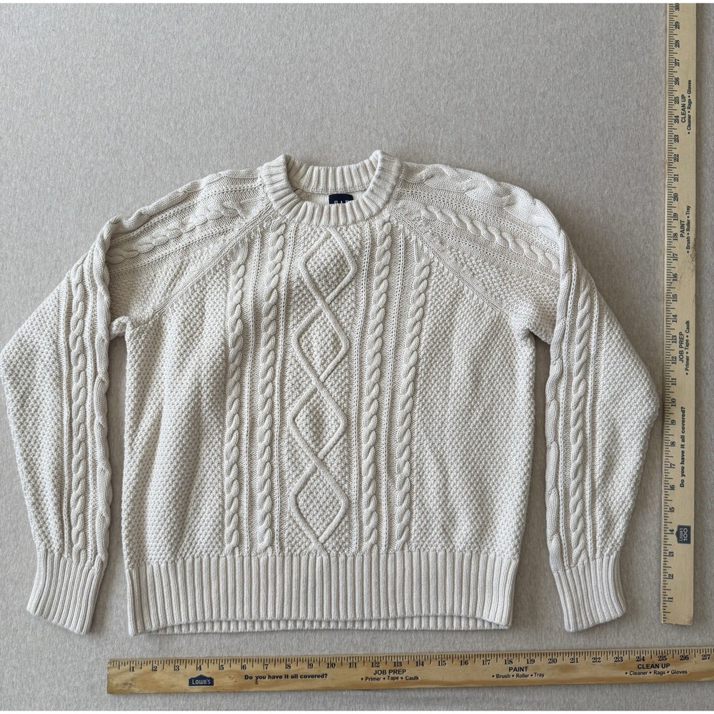 Gap Woman's Small Cable Knot Cream Colored Pull Over Sweater